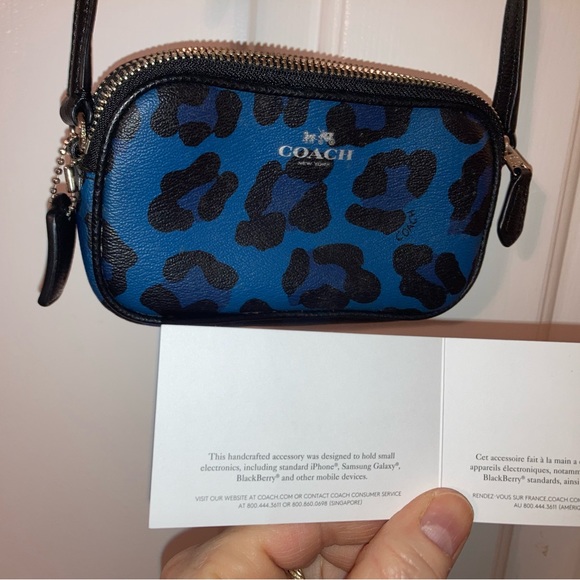 Coach Cross Body - Picture 4 of 11